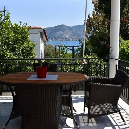Μονοκατοικία Δίπλα Στην Θάλασσα Salamina Zewnętrze zdjęcie